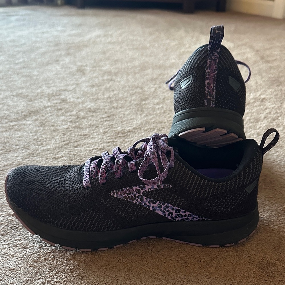 Brooks Revel 5